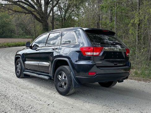 Used 2013 Jeep Grand Cherokee Laredo w/ Laredo E Group RWD image 4