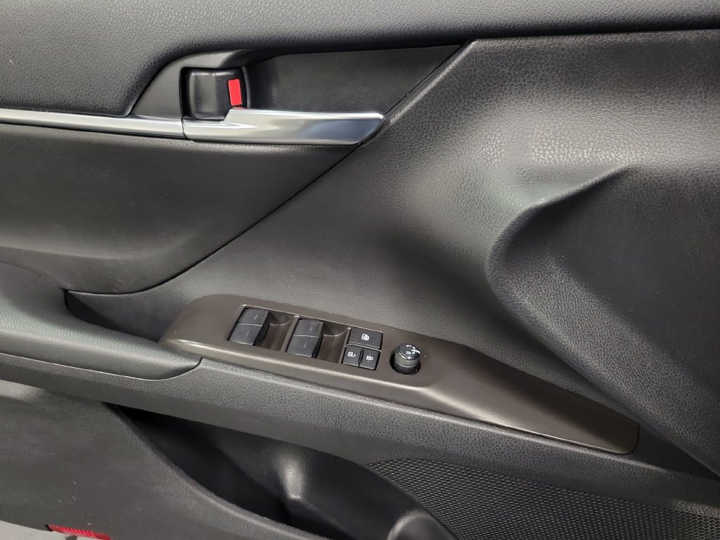 Used 2024 Toyota Camry SE FWD image 28