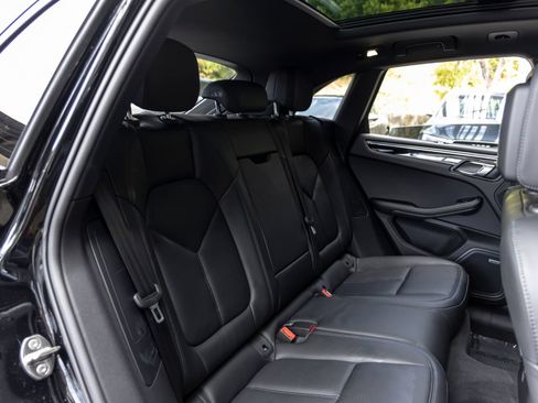 Certified 2026 Porsche Macan AWD/4WD image 51