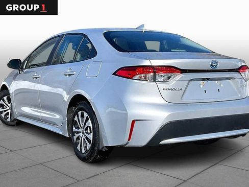 Certified 2022 Toyota Corolla LE w/ Premium Interior Package image 12