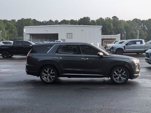 Used 2022 Hyundai Palisade SEL w/ Premium Package FWD image 8