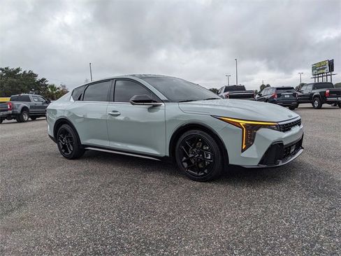 Used 2025 Kia K4 GT-Line Turbo image 2