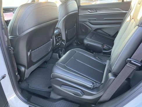 New 2025 Jeep Grand Cherokee L Limited w/ Black Appearance Package image 4