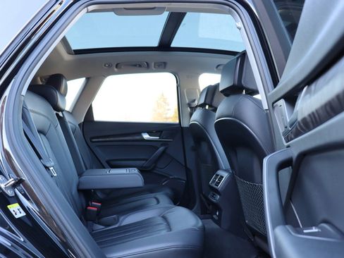 Used 2018 Audi Q5 2.0T Premium Plus w/ Premium Plus Package image 17