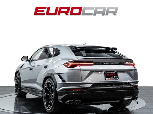 Used 2024 Lamborghini Urus Performante AWD/4WD image 3