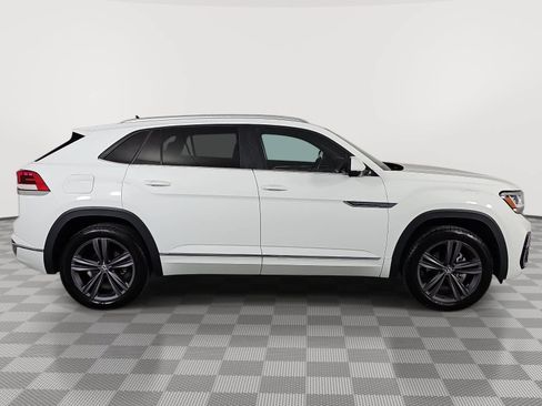 Used 2021 Volkswagen Atlas Cross Sport SE w/ Panoramic Sunroof Package FWD image 9