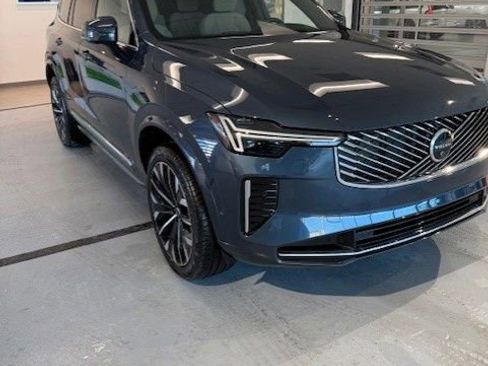 New 2026 Volvo XC90 B6 Plus w/ Protection Package Premier image 15