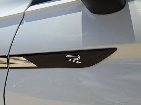 Used 2022 Volkswagen Tiguan SE R-Line AWD/4WD image 33