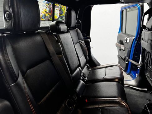 Used 2023 Jeep Gladiator Mojave w/ Cold Weather Group image 45