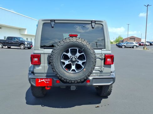 Used 2022 Jeep Wrangler Unlimited Rubicon w/ LED Lighting Group AWD/4WD image 5