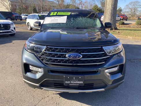 Used 2022 Ford Explorer XLT w/ Equipment Group 202A image 13