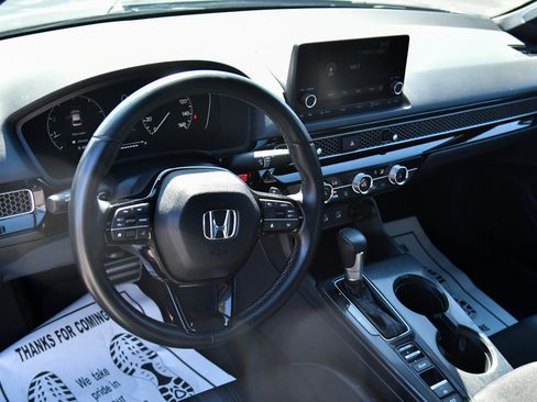 Used 2025 Honda Civic Sport image 14