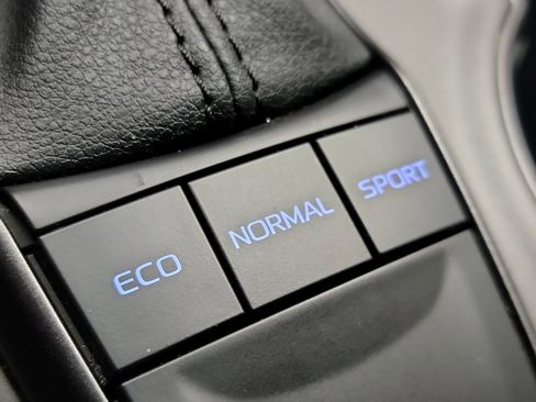 Used 2023 Toyota Camry SE image 33