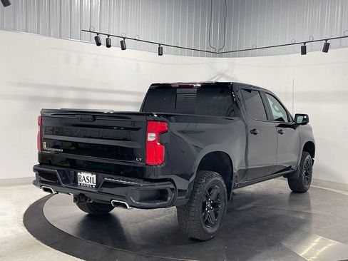 Used 2024 Chevrolet Silverado 1500 LT Trail Boss w/ LT Trail Boss Premium Package AWD/4WD image 11