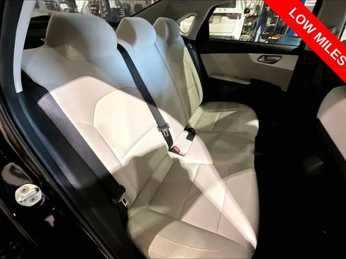 Used 2022 Kia Forte LXS w/ LXS Technology Package FWD image 25