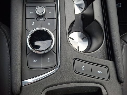 Used 2025 Cadillac XT6 Sport w/ Technology Package image 26