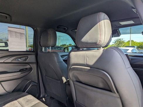 Used 2023 Chevrolet TrailBlazer RS w/ Convenience Package image 12