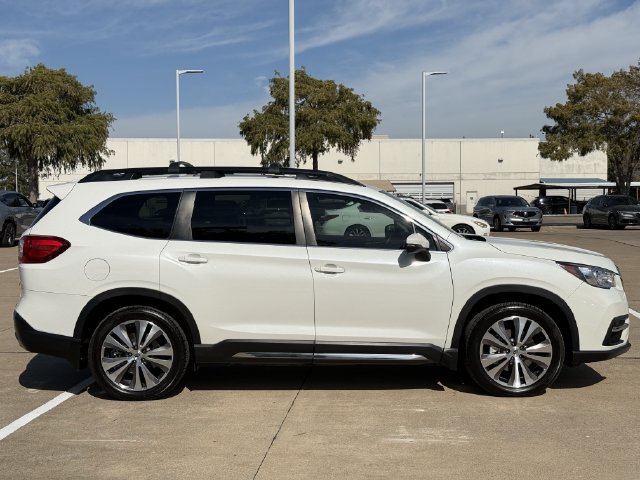 Used 2025 Acura MDX w/ Technology Package FWD image 3