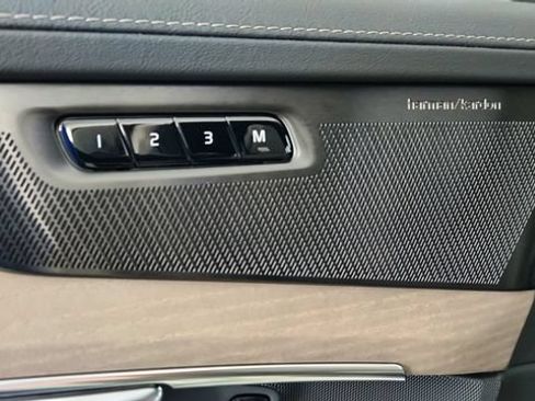 New 2026 Volvo XC90 T8 Plus w/ Protection Package Premier AWD/4WD image 11