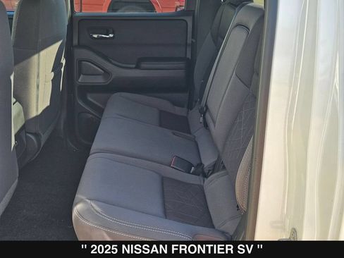 Used 2025 Nissan Frontier SV RWD image 17