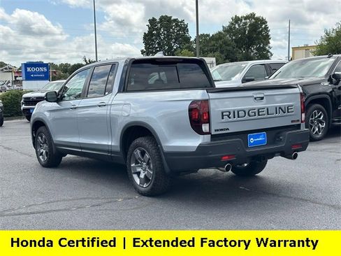 Used 2025 Honda Ridgeline TrailSport image 3