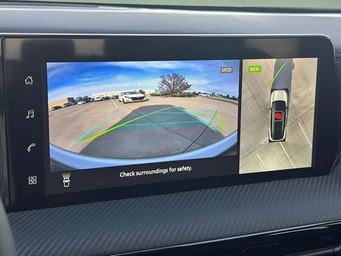 New 2026 Nissan Kicks SR w/ Cold Weather Package image 30