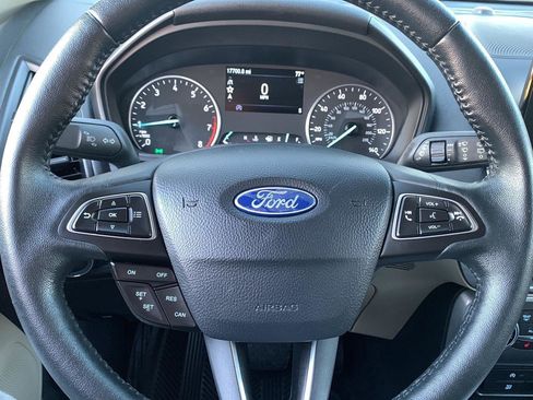 Used 2019 Ford EcoSport SE w/ SE Convenience Package image 14