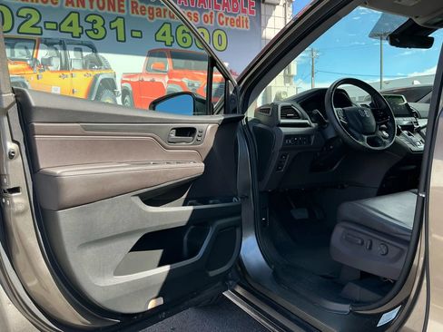 Used 2018 Honda Odyssey EX-L image 15
