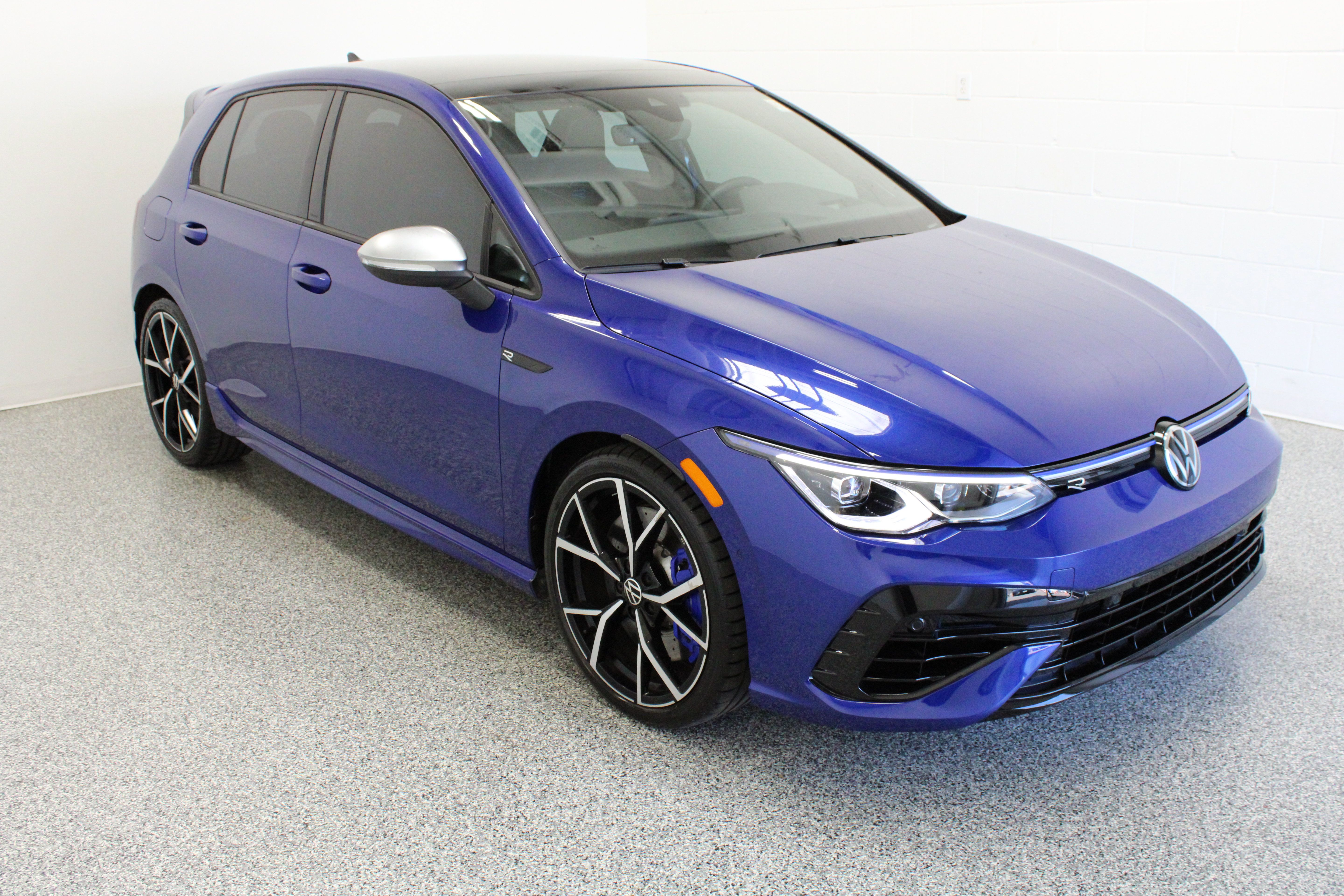 Used 2024 Volkswagen Golf R AWD/4WD image 4
