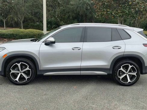 New 2025 Volkswagen Tiguan SE image 5