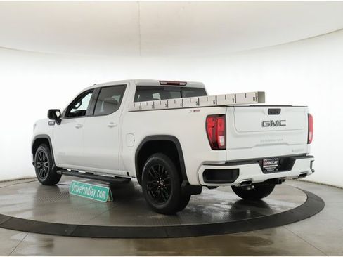 Used 2025 GMC Sierra 1500 Elevation w/ Elevation Premium Package image 8