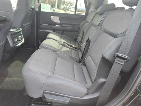 Used 2025 Ford Expedition Active image 8