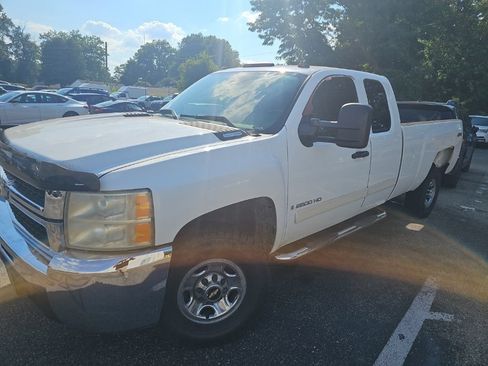 Used 2007 Chevrolet Silverado 2500 LT AWD/4WD image 8