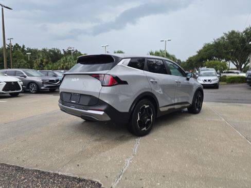 Certified 2026 Kia Sportage EX FWD image 8