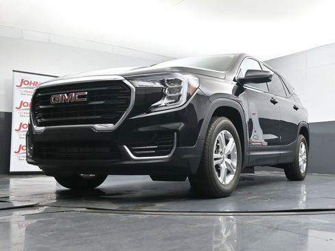 Used 2024 GMC Terrain SLE AWD/4WD image 35