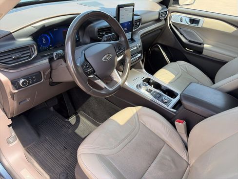 Used 2020 Ford Explorer Platinum w/ Premium Technology Package AWD/4WD image 48