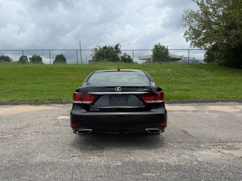 Used 2013 Lexus LS 460 L w/ Preferred Accessory Package RWD image 5