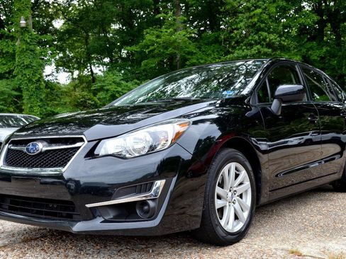 Used 2016 Subaru Impreza 2.0i Premium w/ Popular Package #1 AWD/4WD image 2