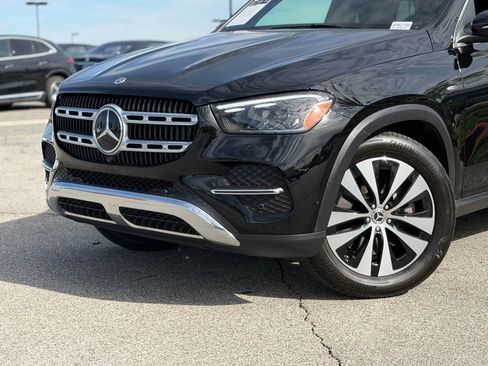 Used 2025 Mercedes-Benz GLE 450e 4MATIC image 3