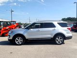 Used 2019 Ford Explorer XLT w/ Equipment Group 201A image 2