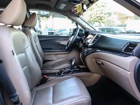 Used 2019 Honda Ridgeline RTL-T image 17