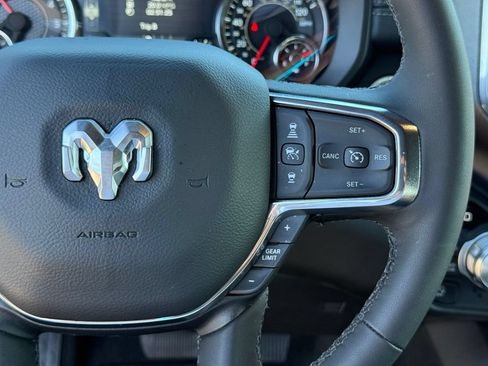 Used 2025 RAM 1500 Laramie w/ Sport Appearance Package AWD/4WD image 17