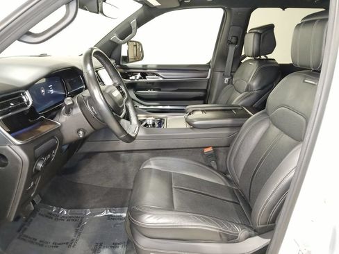 Used 2022 Jeep Grand Wagoneer Series I AWD/4WD image 9