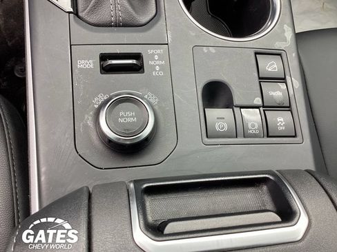 Used 2025 Toyota Highlander XSE AWD/4WD image 31