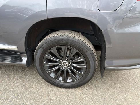 Used 2022 Lexus GX 460 Premium w/ Accessory Package AWD/4WD image 12