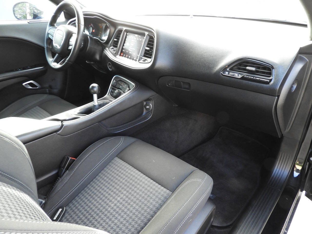 Used 2016 Dodge Challenger R/T w/ Blacktop Package RWD image 21