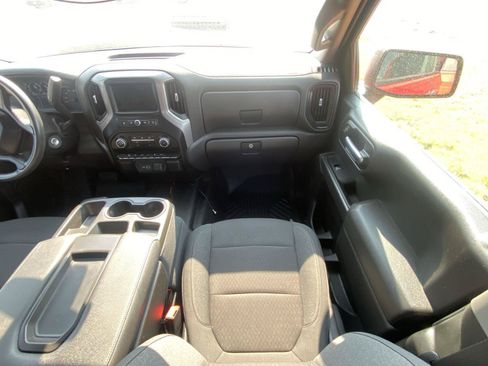 Used 2022 Chevrolet Silverado 1500 Custom Trail Boss w/ LPO, Dark Essentials Package AWD/4WD image 18
