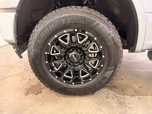 Used 2020 Ford F150 Lariat AWD/4WD image 14