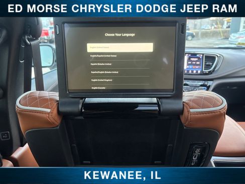 New 2026 Chrysler Pacifica Pinnacle image 23