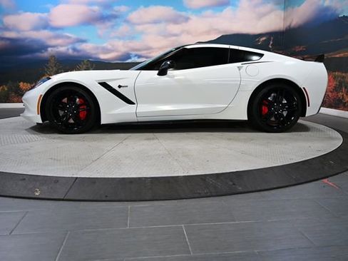 Used 2016 Chevrolet Corvette Stingray Coupe w/ 3LT Preferred Equipment Group image 4